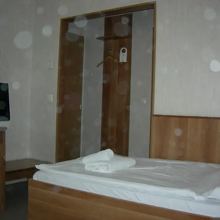 Hary Hotel 3*