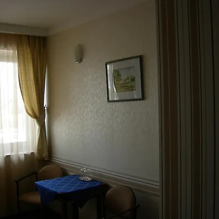 Hary Hotel